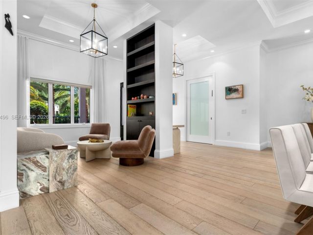 Продажа дома по адресу 1210 95th Street - фото 7478072