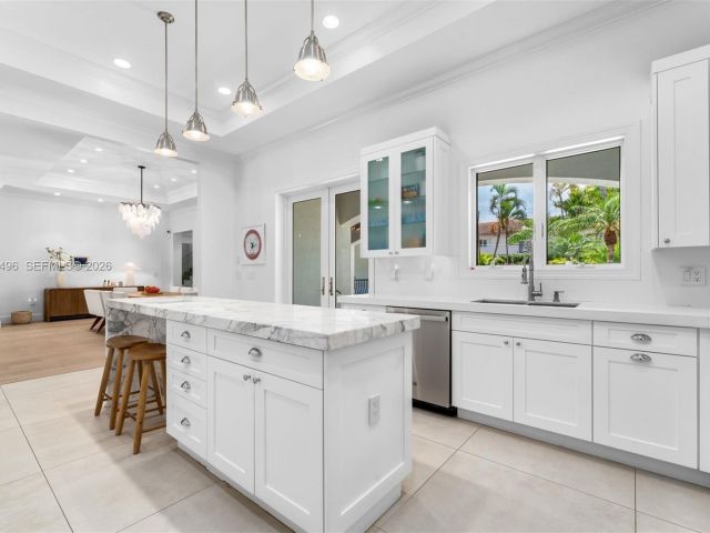 Продажа дома по адресу 1210 95th Street - фото 7478078