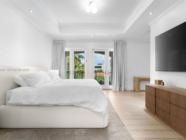 Продажа дома по адресу 1210 95th Street - фото 7478081