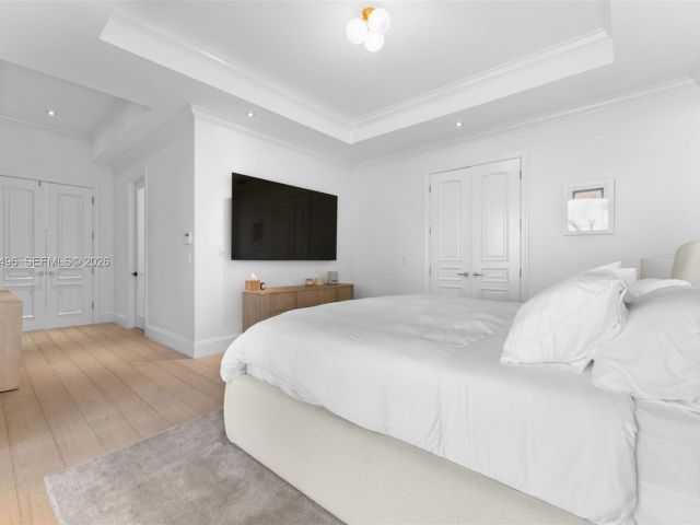 Продажа дома по адресу 1210 95th Street - фото 7478083