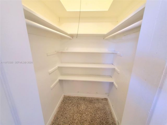 Дом в аренду по адресу 7791 NW 39th St - фото 7473724