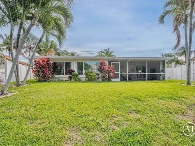Продажа дома по адресу 1131 SE 5th Avenue - фото 9356970