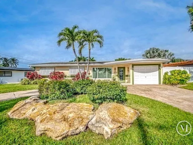 Продажа дома по адресу 1131 SE 5th Avenue - фото 9356937