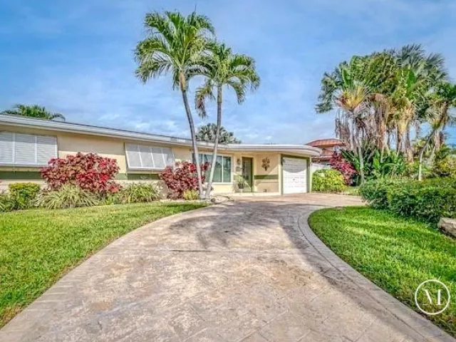 Продажа дома по адресу 1131 SE 5th Avenue - фото 9356939