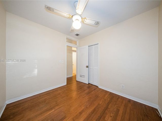 Продажа дома по адресу 2725 SW 82nd Ave - фото 7524917