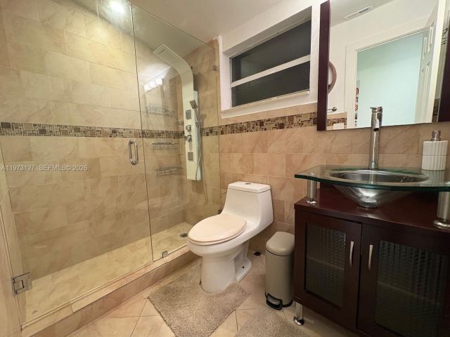 Продажа дома по адресу 1281 NW 31st Ave - фото 7501680