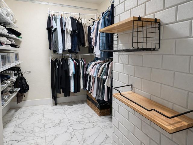 Продажа дома по адресу 1281 NW 31st Ave - фото 7501685