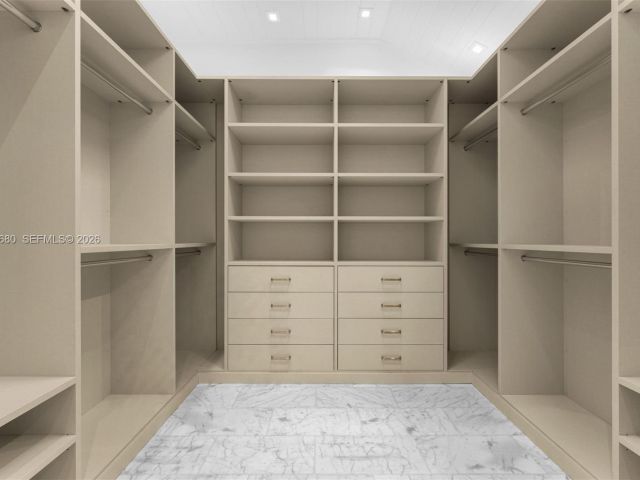 Продажа дома по адресу 6675 Roxbury Ln - фото 7469253