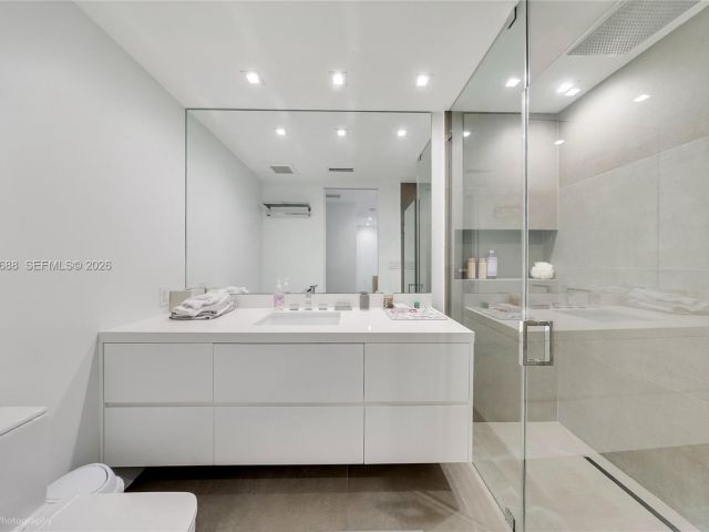 Продажа дома по адресу 2815 Regatta Ave - фото 7469238