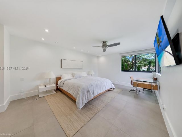 Продажа дома по адресу 2815 Regatta Ave - фото 7469239