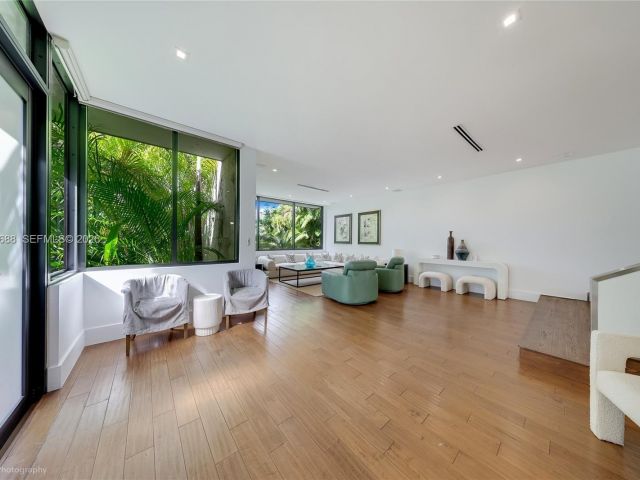 Продажа дома по адресу 2815 Regatta Ave - фото 7469243