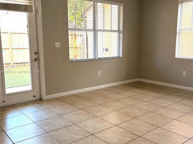 Дом в аренду по адресу 11471 SW 244th Ter NA - фото 7457382