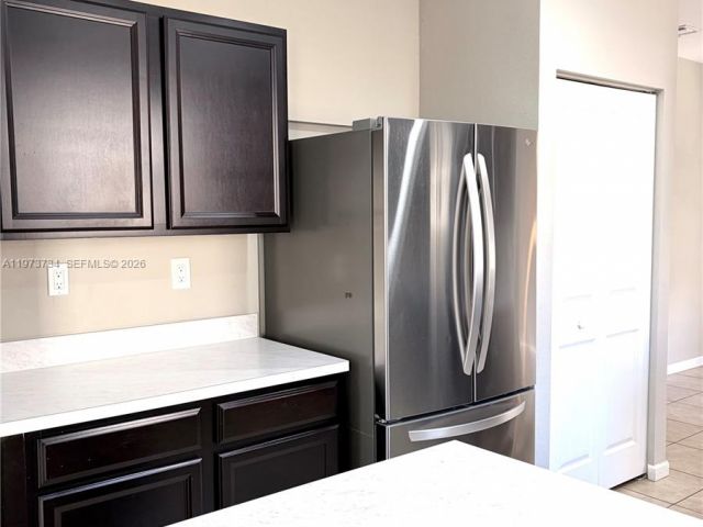 Дом в аренду по адресу 11471 SW 244th Ter NA - фото 7457385