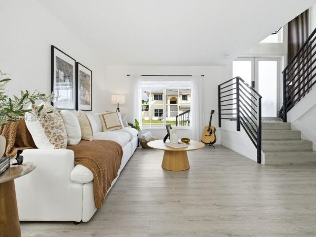 Дом в аренду по адресу 12138 SW 250th Ter - фото 7459300