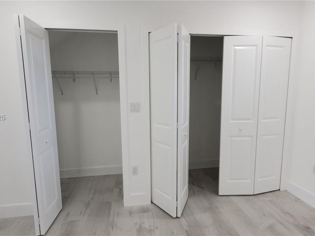 Дом в аренду по адресу 3787 Thomas Ave - фото 7518814