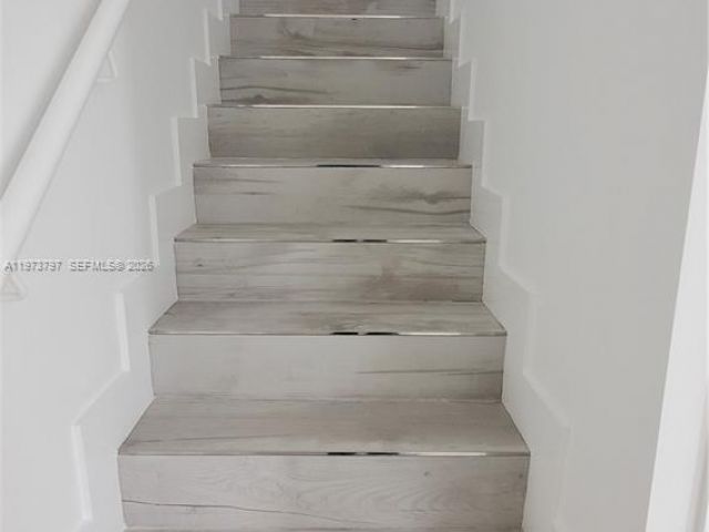 Дом в аренду по адресу 3787 Thomas Ave - фото 7518815