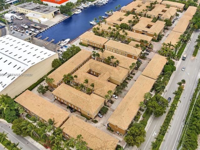 Продажа дома по адресу 2965 NE 185th St 1513 - фото 7476494