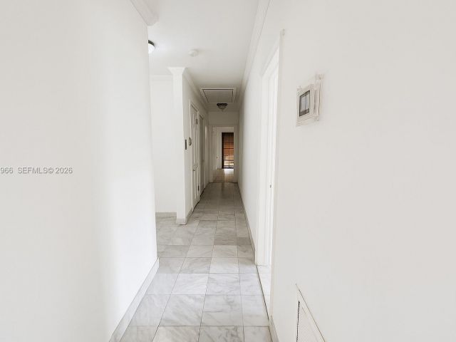 Продажа дома по адресу 1915 Country Club Prado - фото 7471183