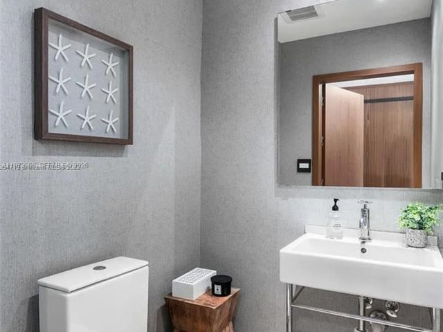 Дом в аренду по адресу 524 Oleander Dr - фото 7462282