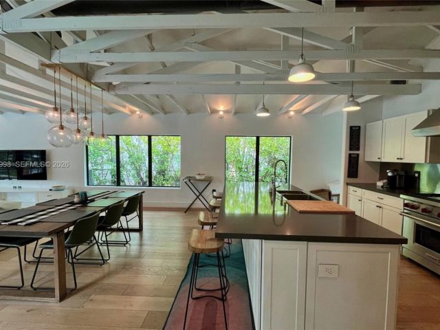 Дом в аренду по адресу 524 Oleander Dr - фото 7462286