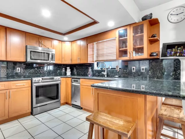 Продажа дома по адресу 9911 SW 136th Ct - фото 8926865