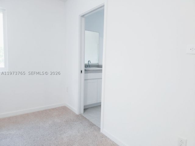 Продажа дома по адресу 1363 NW 208th Ter - фото 8449273