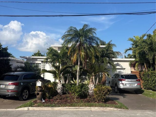 Дом в аренду по адресу 9048 Carlyle Ave - фото 7467125