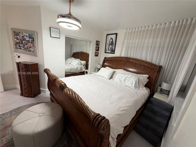 Дом в аренду по адресу 9048 Carlyle Ave - фото 7467131