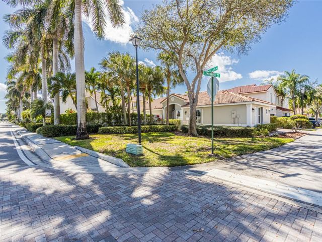 Продажа дома по адресу 1110 Lemonwood St - фото 7512986