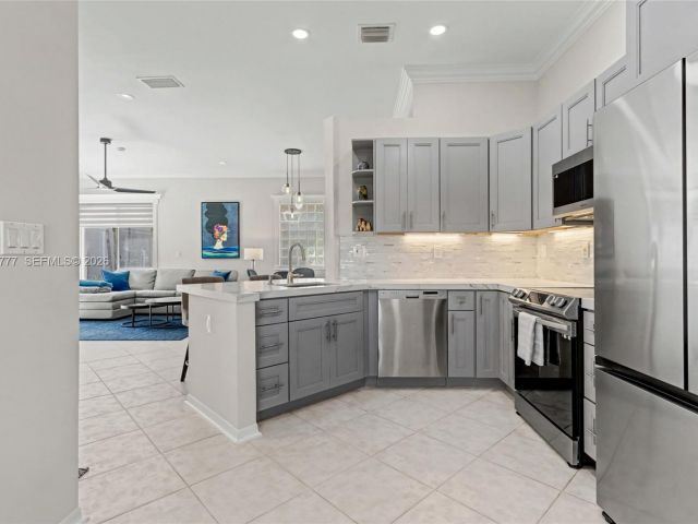 Продажа дома по адресу 1110 Lemonwood St - фото 7512989