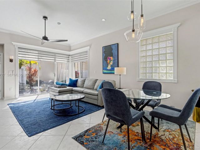 Продажа дома по адресу 1110 Lemonwood St - фото 7512990