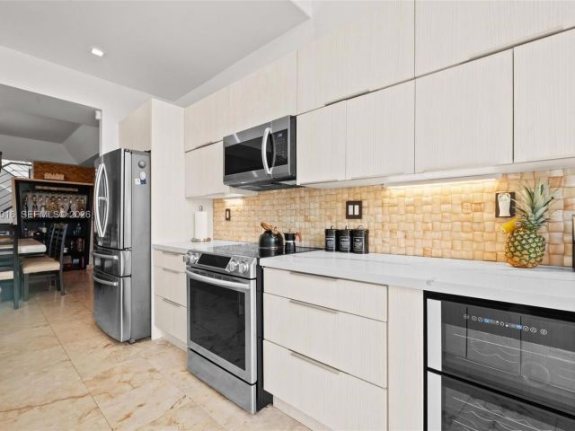 Продажа дома по адресу 5186 NW 106th Ave - фото 7535642