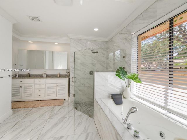 Продажа дома по адресу 2900 NW 25th Way - фото 7453398