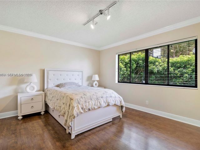 Продажа дома по адресу 2900 NW 25th Way - фото 7453402