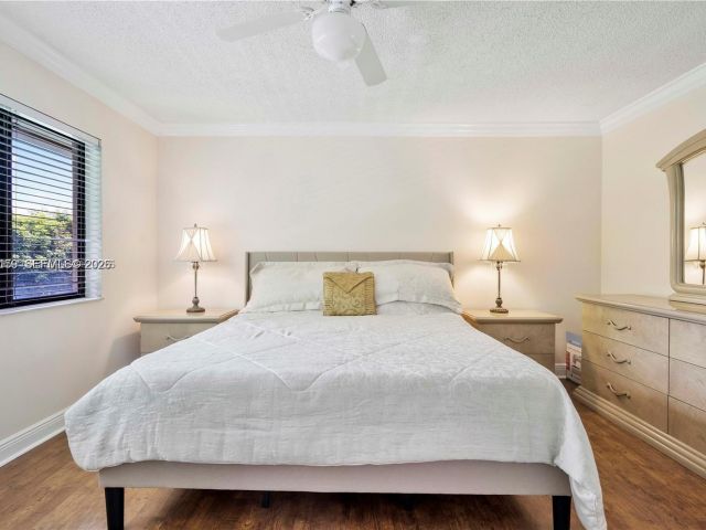 Продажа дома по адресу 2900 NW 25th Way - фото 7453403