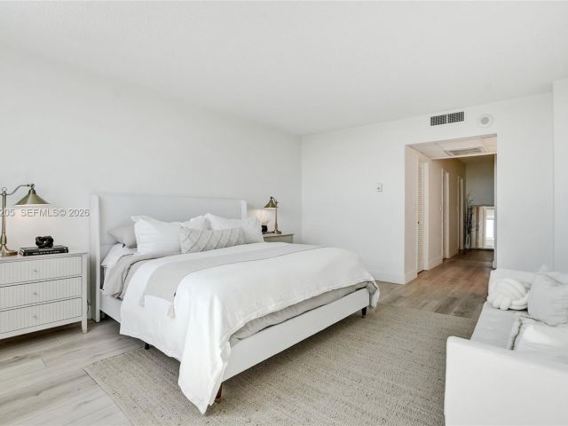 Продажа квартиры #718 - фото 7513637