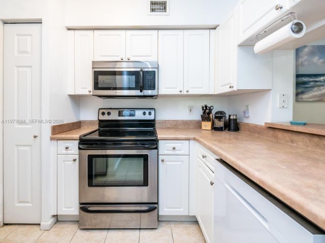 Продажа квартиры #4311 - фото 7512706