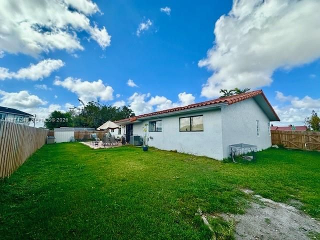 Дом в аренду по адресу 10700 SW 70th St - фото 7513576