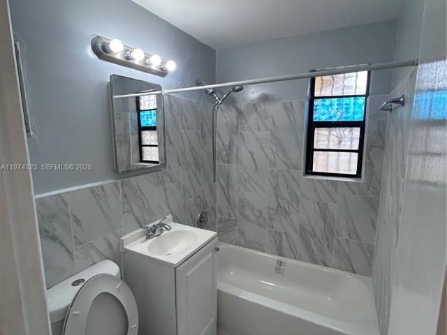 Дом в аренду по адресу 91 NE 6th Ct 0 - фото 7450501