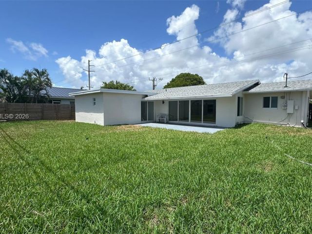 Продажа дома по адресу 5510 NE 18th Ave - фото 7482972