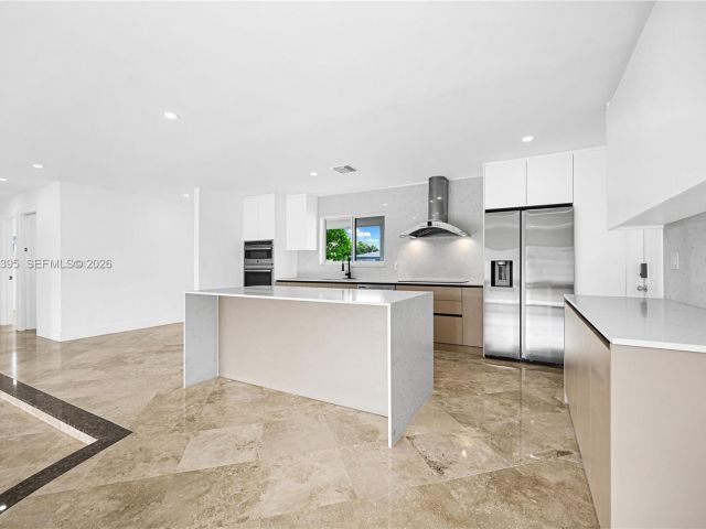 Продажа дома по адресу 5510 NE 18th Ave - фото 7482977