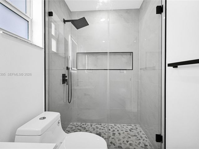 Продажа дома по адресу 5510 NE 18th Ave - фото 7482984