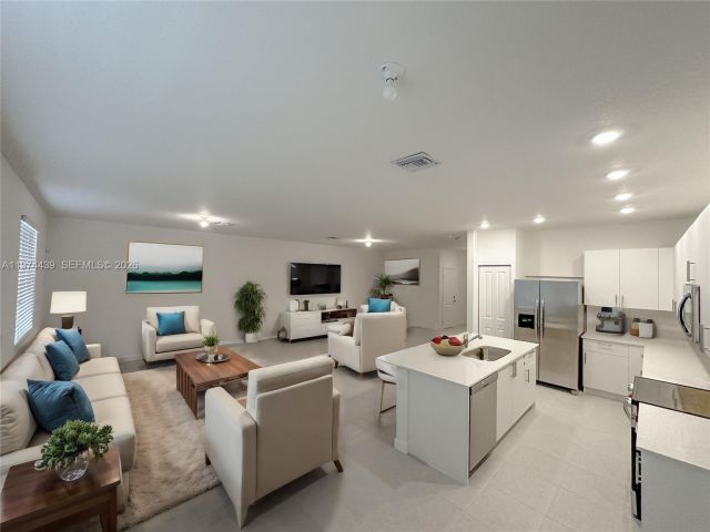 Продажа дома по адресу 14804 SW 162nd St - фото 7509171