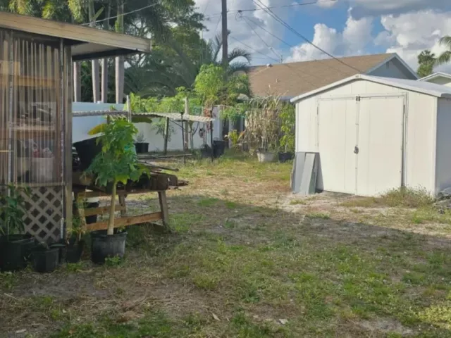 Продажа дома по адресу 565 NW 54th St - фото 7529297