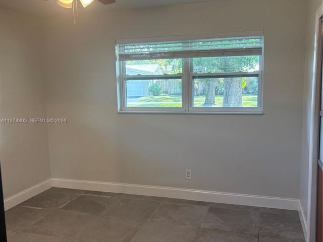 Дом в аренду по адресу 3617 Cleveland St - фото 7474557