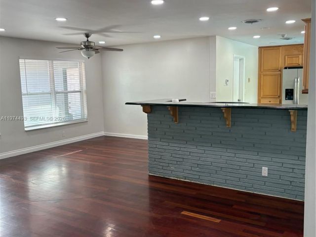 Дом в аренду по адресу 3617 Cleveland St - фото 7474558