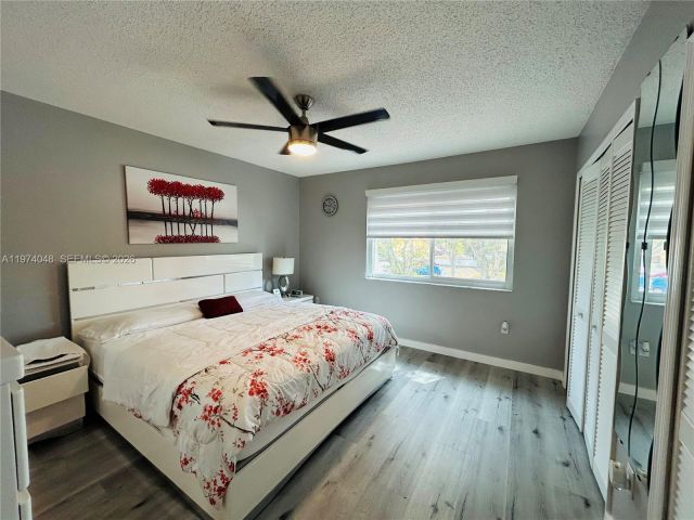 Продажа дома по адресу 13890 SW 64th St - фото 7522277