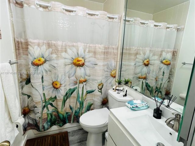 Продажа дома по адресу 13890 SW 64th St - фото 7522279