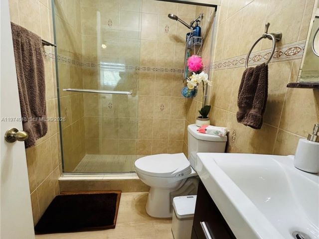 Продажа дома по адресу 13890 SW 64th St - фото 7522283