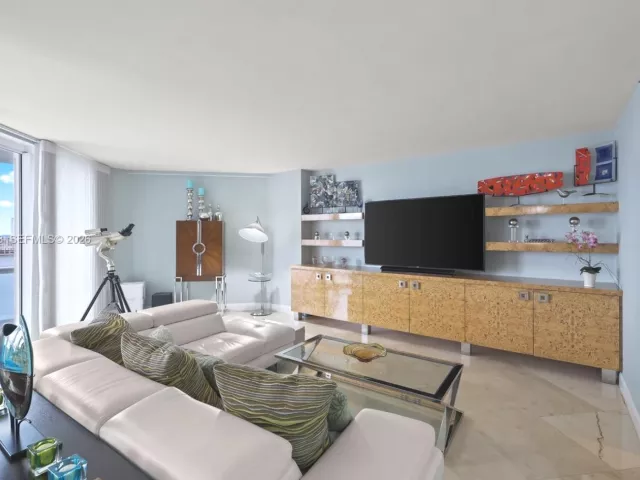 Продажа квартиры #1006 - фото 7488690